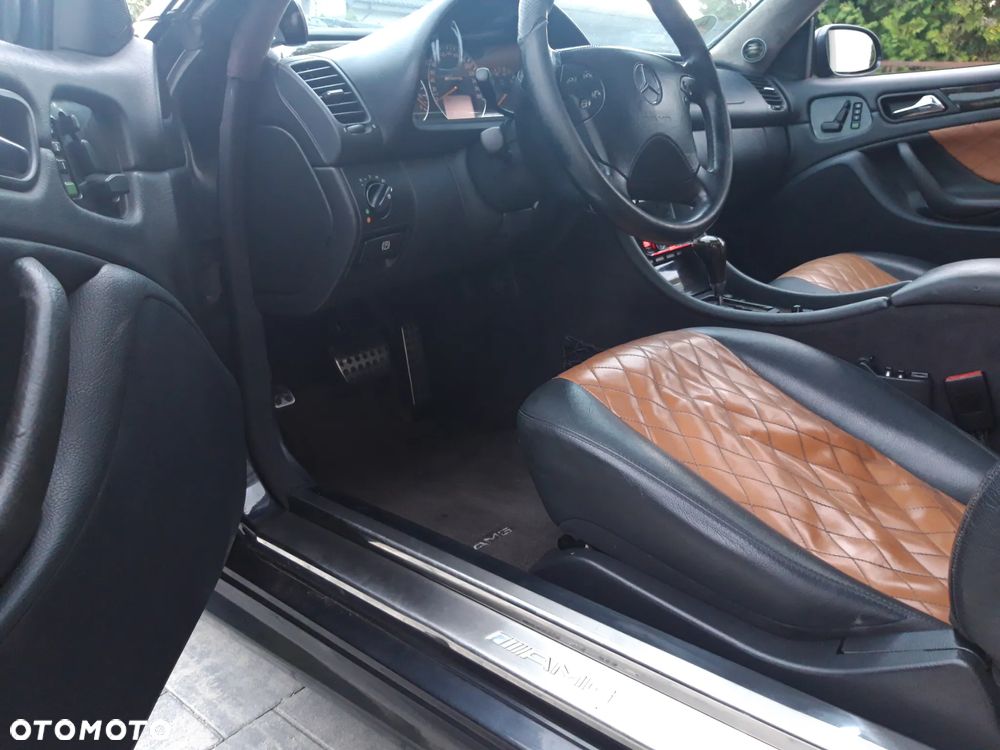 Mercedes-Benz CLK - 27