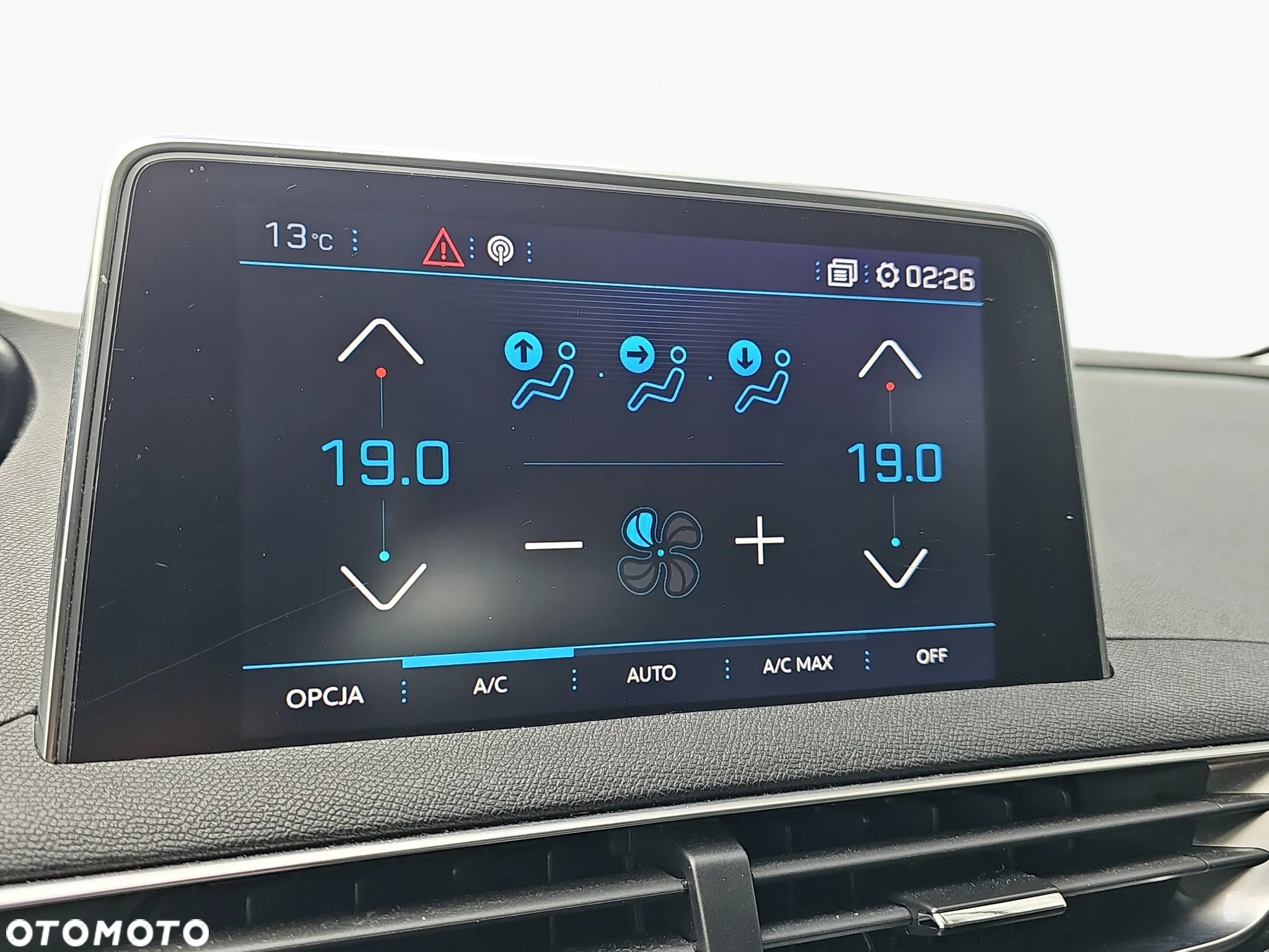 Peugeot 3008 1.2 PureTech Allure S&S EAT6 - 19