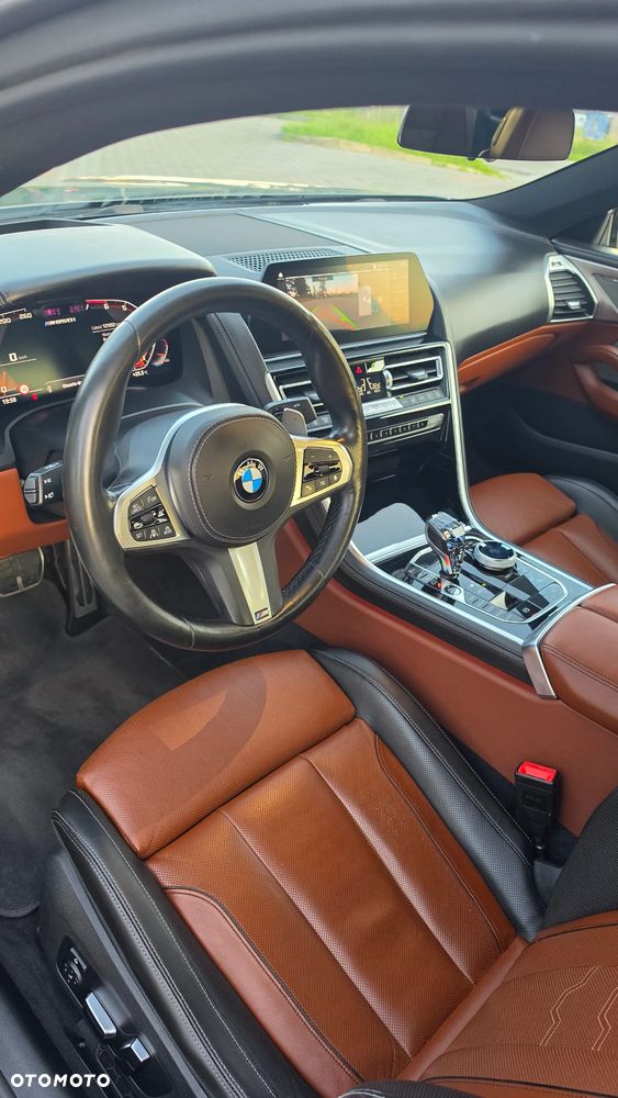 BMW Seria 8 - 16