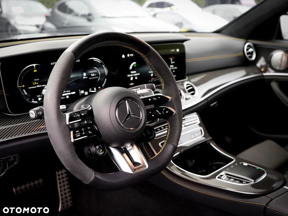 Mercedes-Benz Klasa E AMG 63 S 4Matic+ AMG Speedshift MCT-9G Final Edition - 18