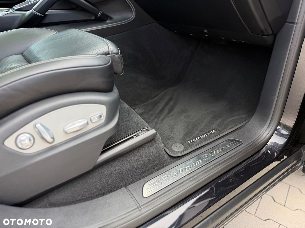 Porsche Cayenne Diesel Platinum Edition - 15