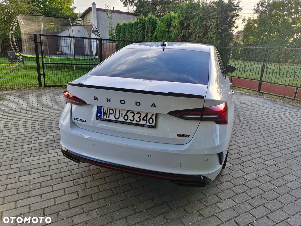Skoda Octavia 2.0 TSI RS DSG - 8