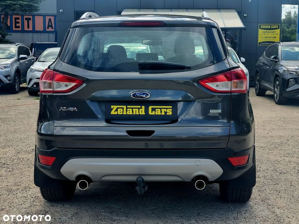Ford Kuga 1.5 EcoBoost 2x4 Titanium - 6