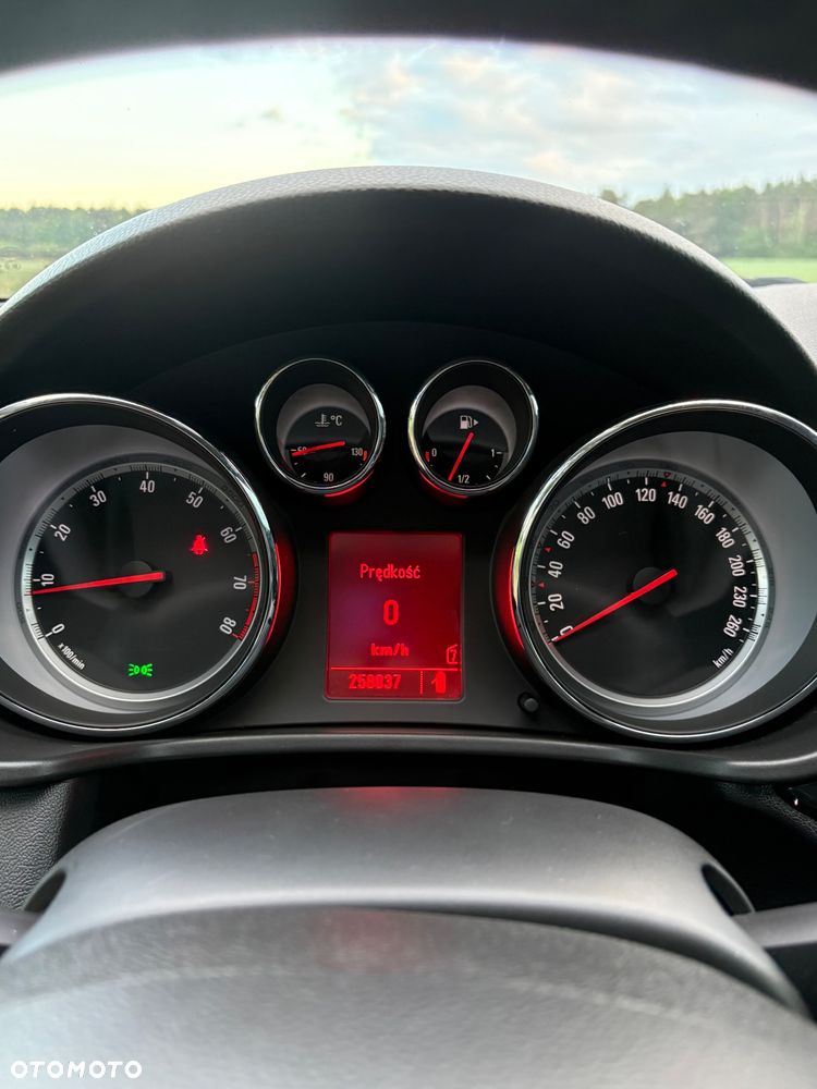 Opel Insignia 2.0 Turbo 4x4 Cosmo - 19