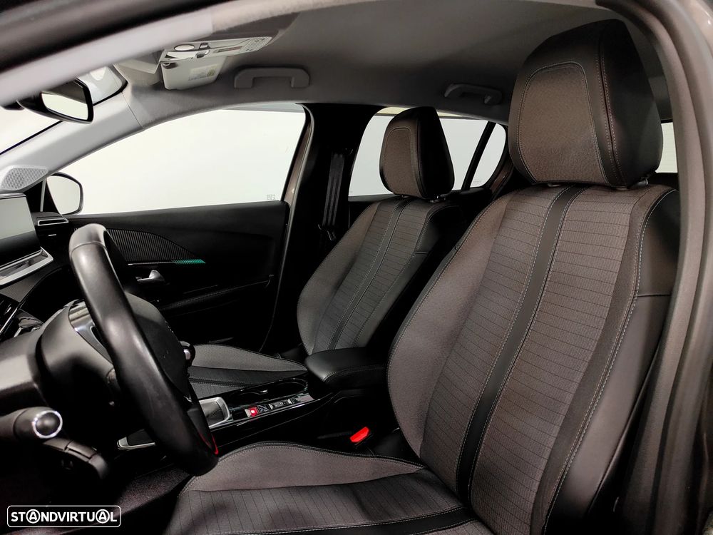 Peugeot 208 1.2 PureTech Allure Pack - 26
