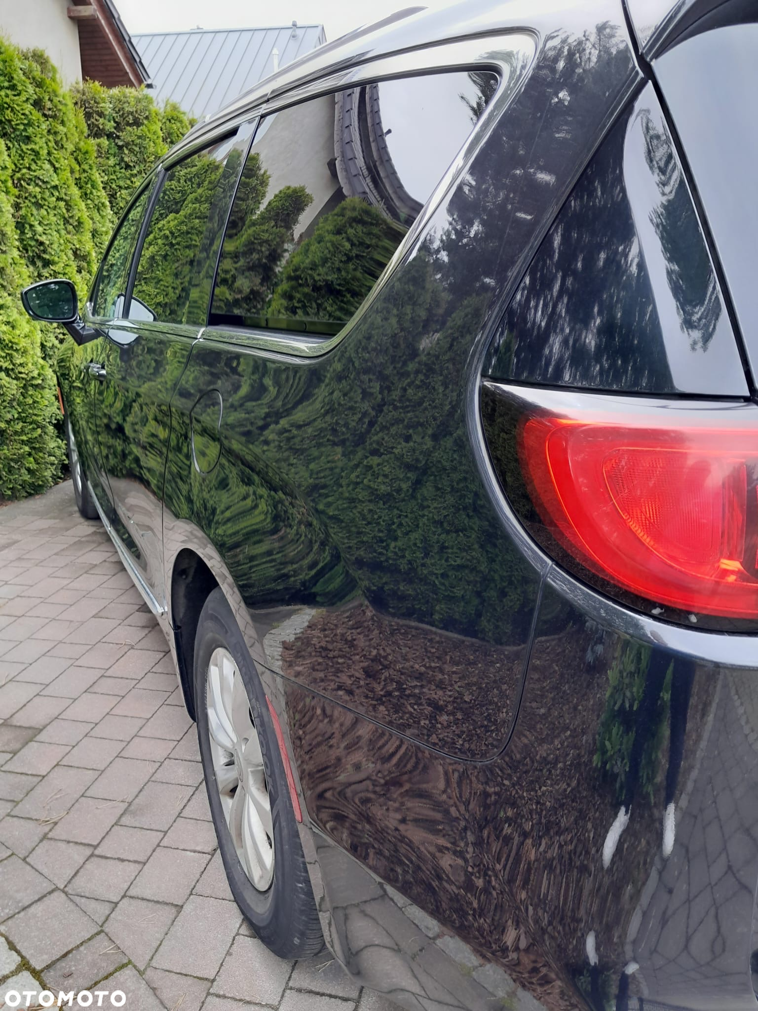 Chrysler Pacifica - 27