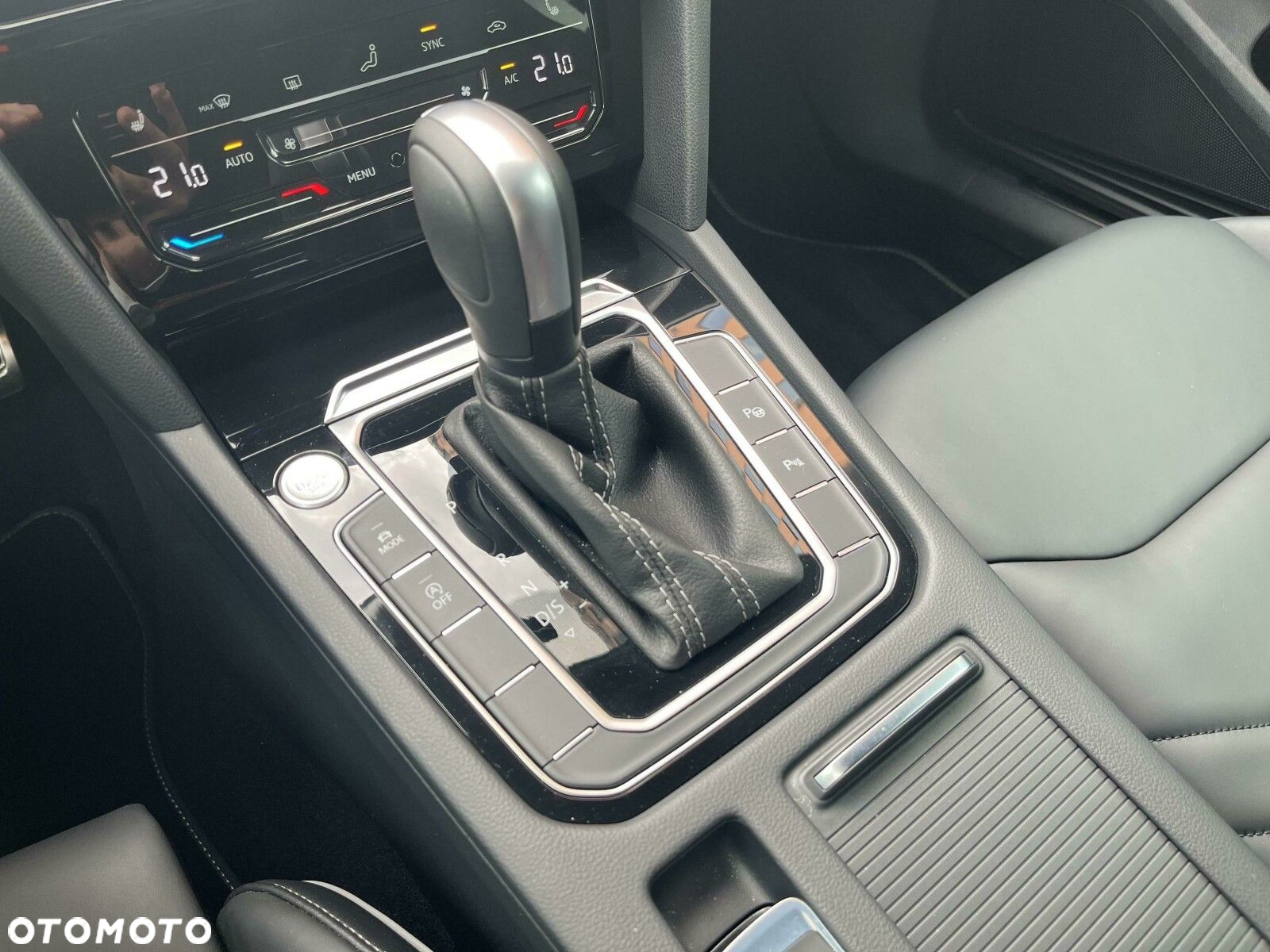Volkswagen Arteon 2.0 TDI 4Motion R-Line DSG - 23