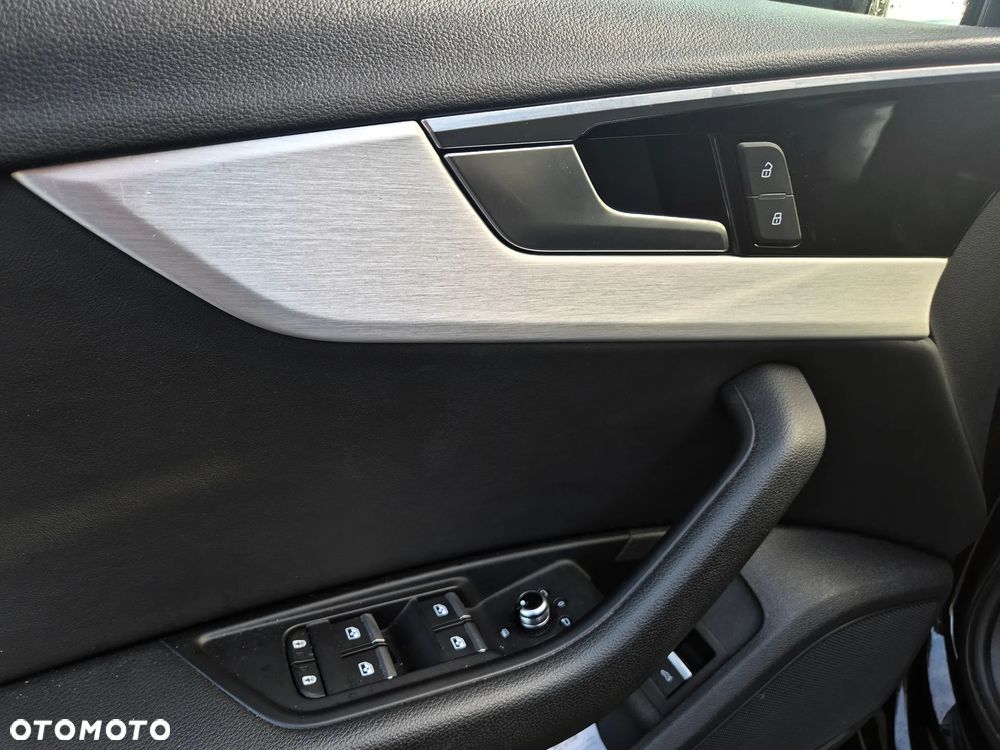 Audi A4 Avant 35 TFSI S tronic S line - 33