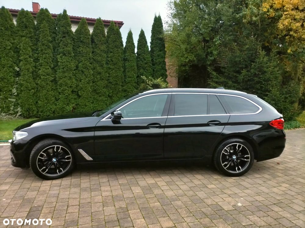 BMW Seria 5 520d Touring Luxury Line - 9