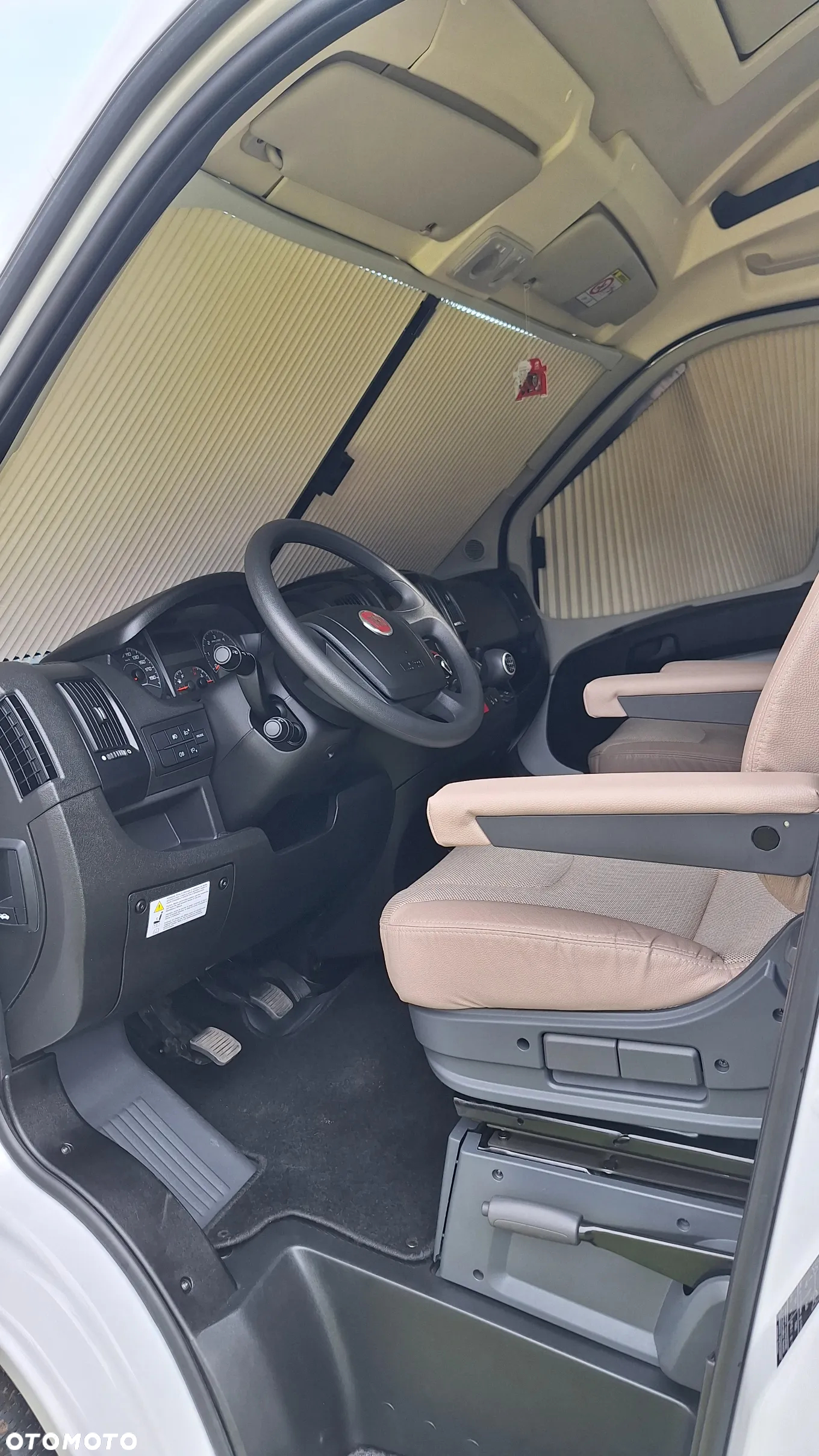 KNAUS CAMPEREVE MAGELLAN - 9