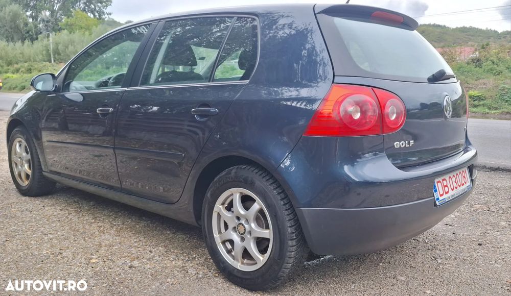 Volkswagen Golf - 2