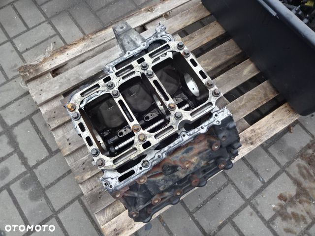 Blok silnika Audi A6 C6 3.0 TDI  BMK - 2