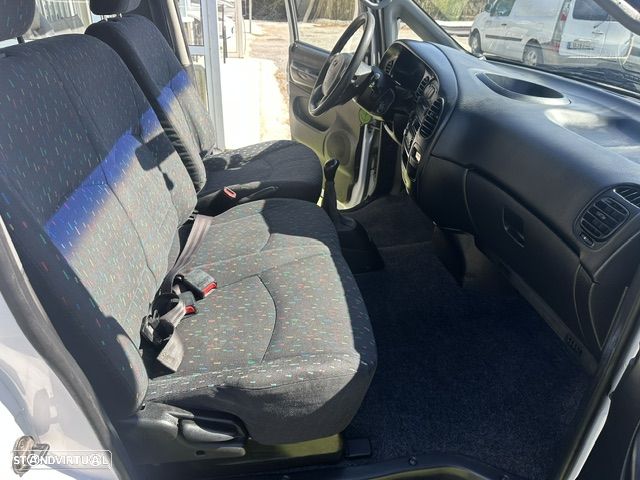 Hyundai H1 2.5 TD 6 LUGARES - 14