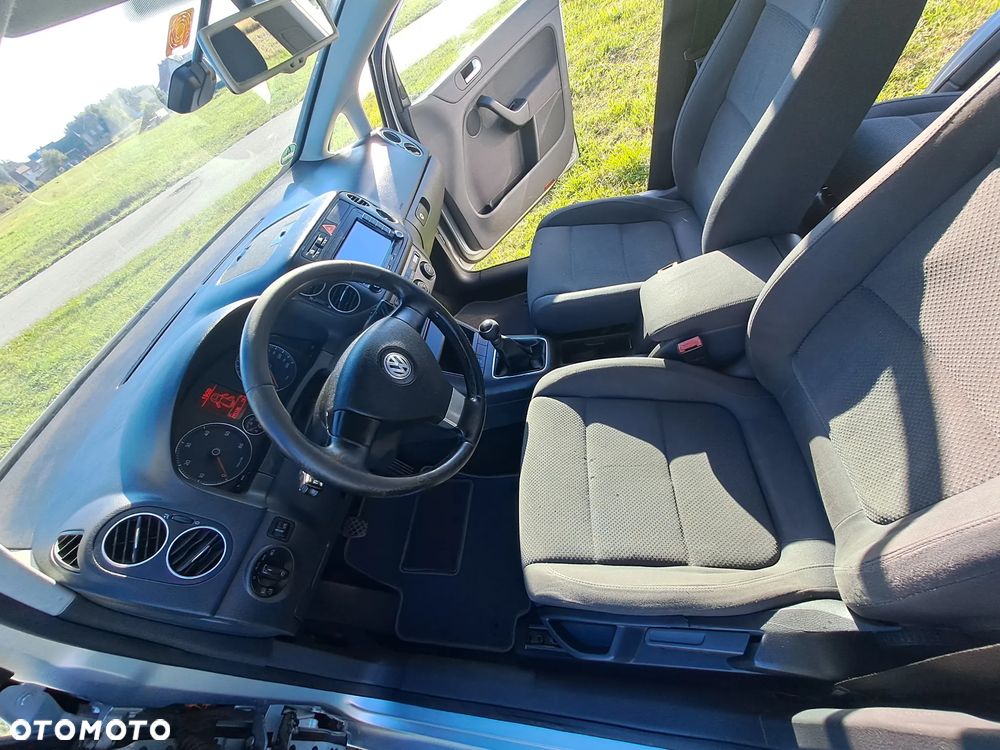 Volkswagen Golf Plus - 11