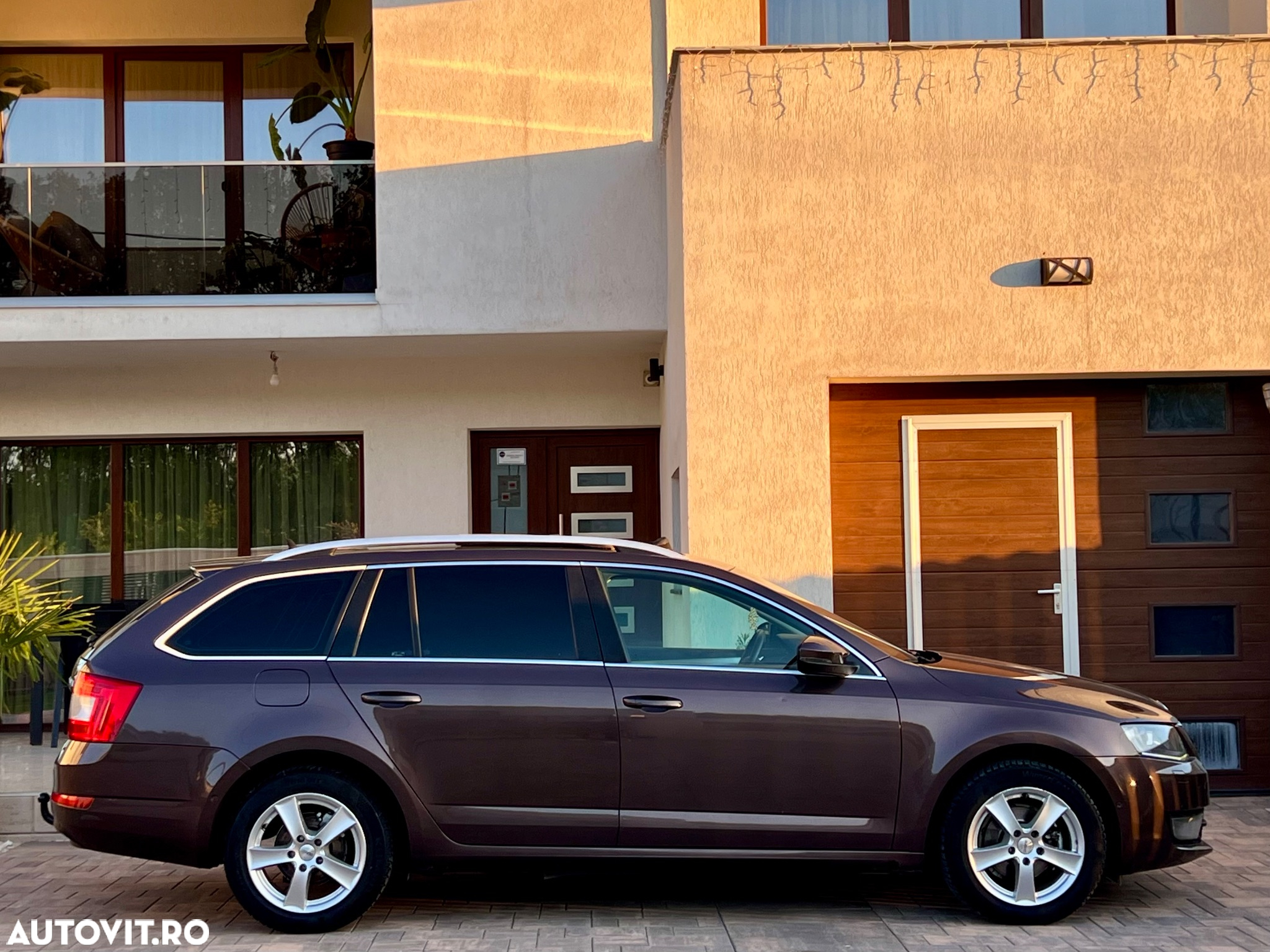 Skoda Octavia 1.6 TDI DSG Premium Edition - 10