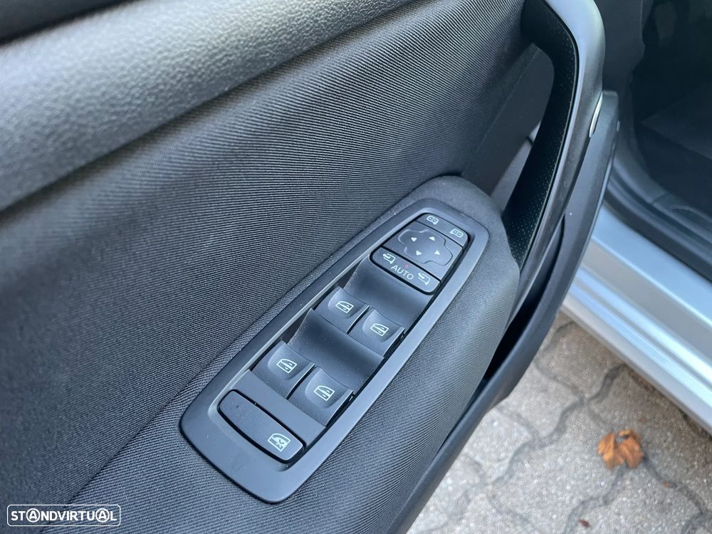 Renault Mégane Sport Tourer ENERGY dCi 110 INTENS - 25