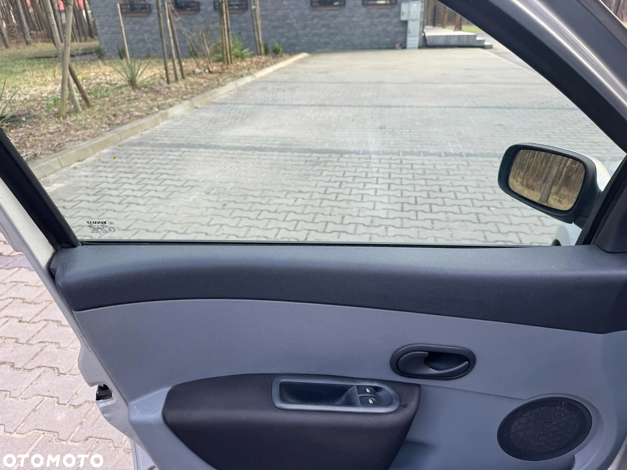 Renault Clio 1.2 16V All Inclusive - 18