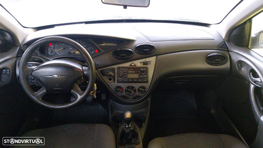 Ford Focus 1.8 TDdi Comfort - 11