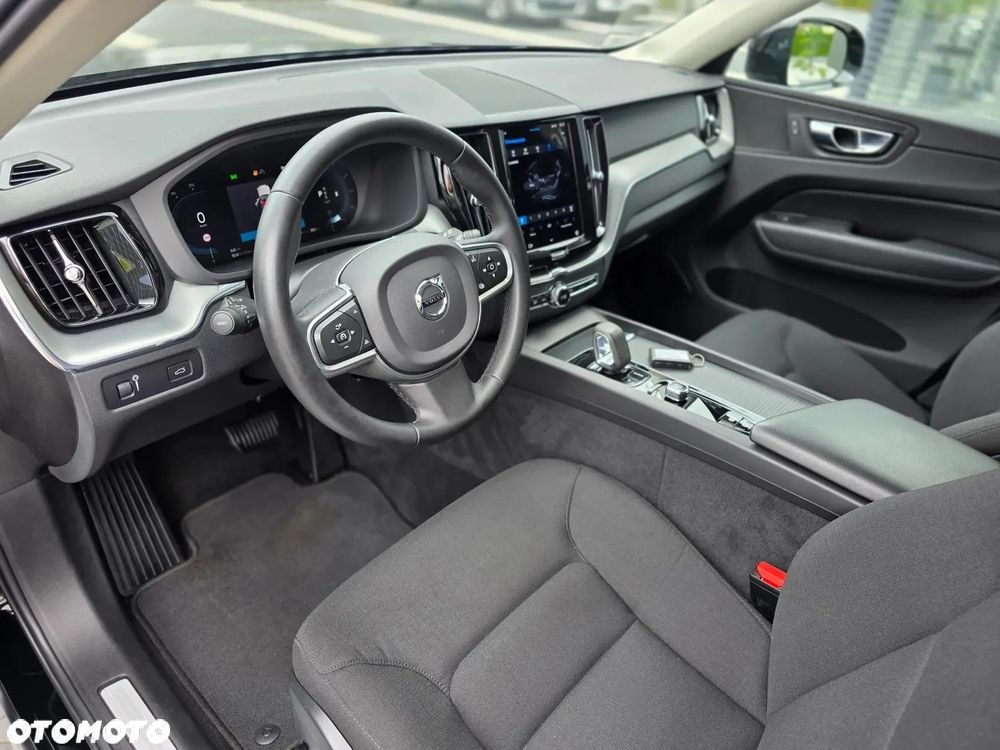 Volvo XC 60 D4 Momentum Pro - 17