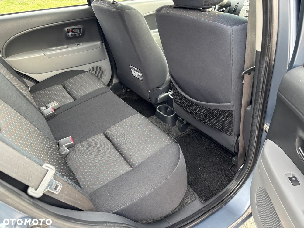 Daihatsu Sirion 1.3 - 23