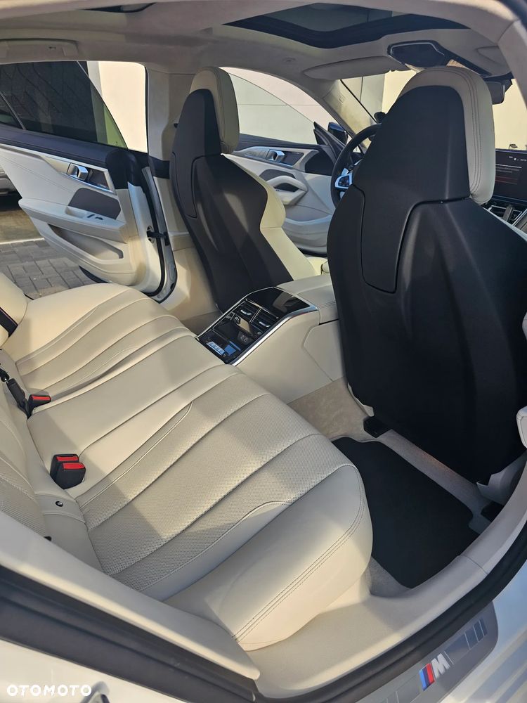 BMW Seria 8 840d xDrive mHEV - 14