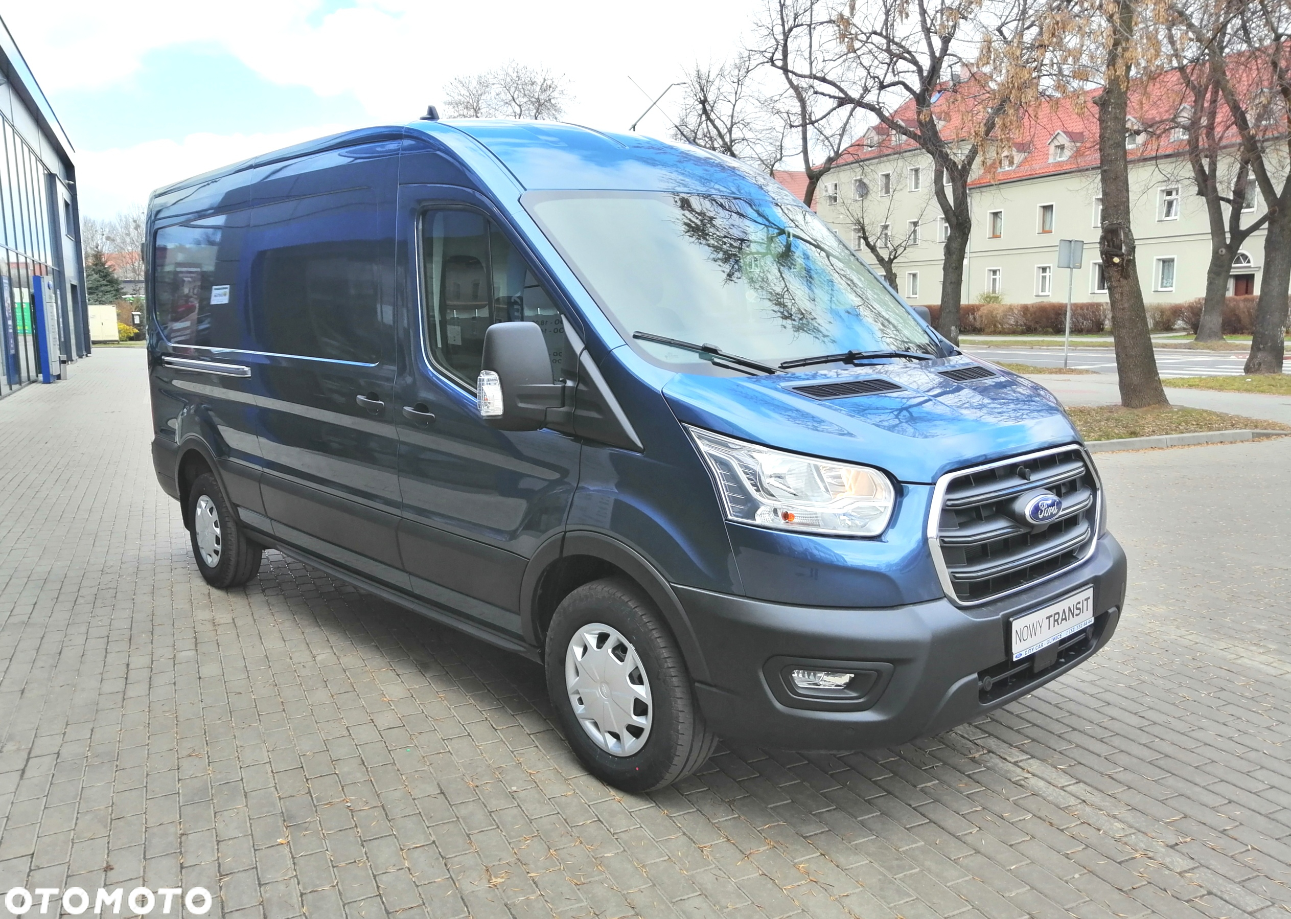 Ford Transit Van - 27
