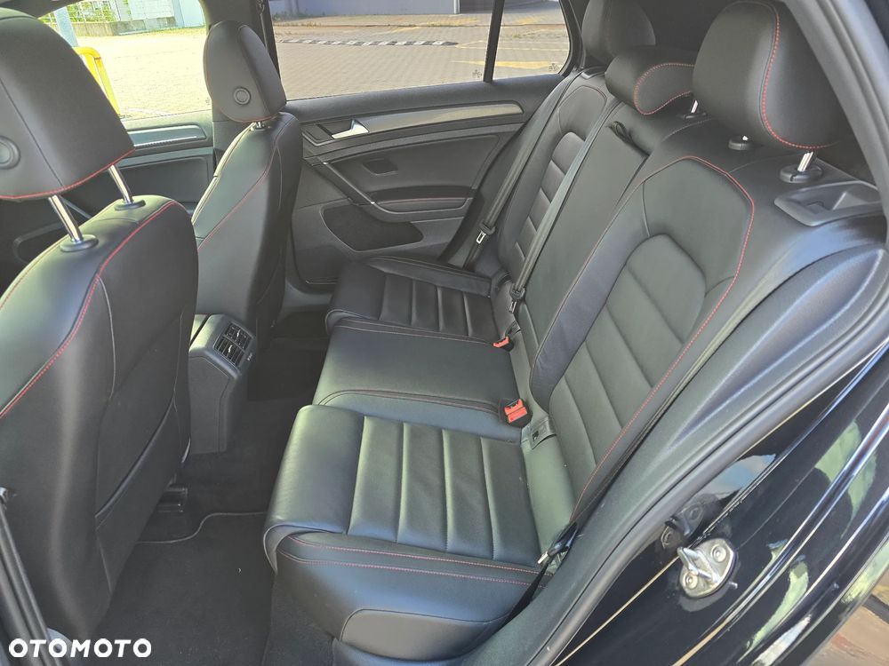 Volkswagen Golf VIII 2.0 TSI GTI DSG - 16