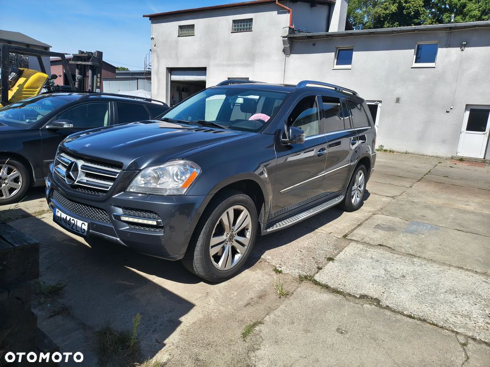 Mercedes-Benz GL 450 - 1