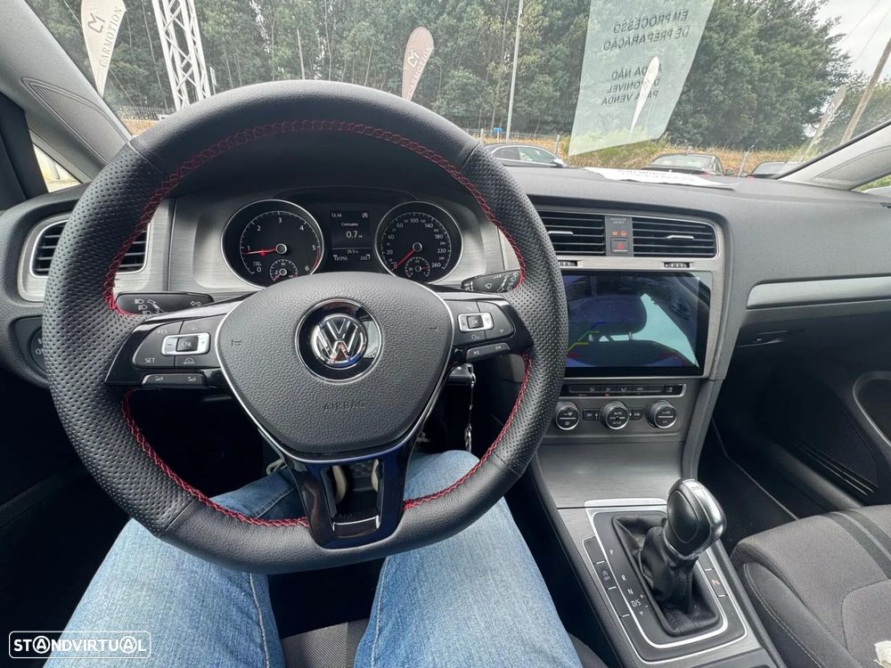 VW Golf Variant 1.6 TDi Highline DSG - 14