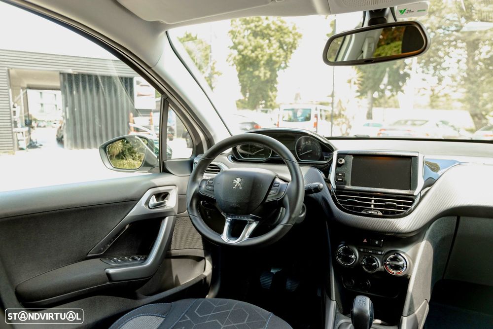 Peugeot 2008 1.6 BlueHDi Style - 11