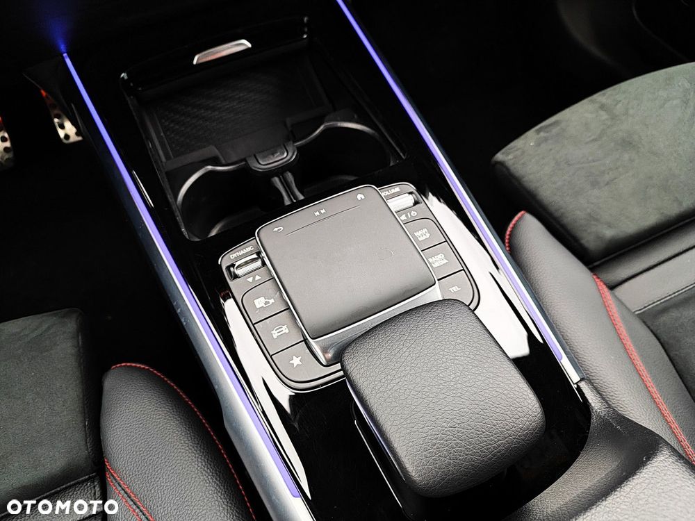 Mercedes-Benz GLB 220 d 4-Matic AMG Line 8G-DCT - 22