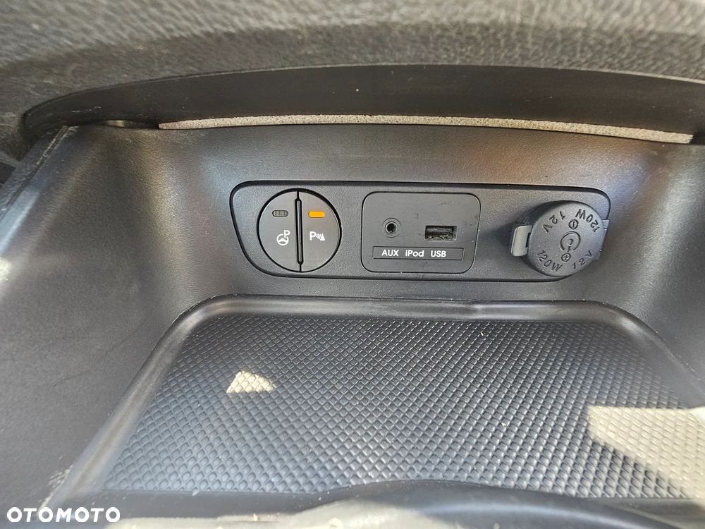Kia Sportage 2.0 CRDI M AWD - 29