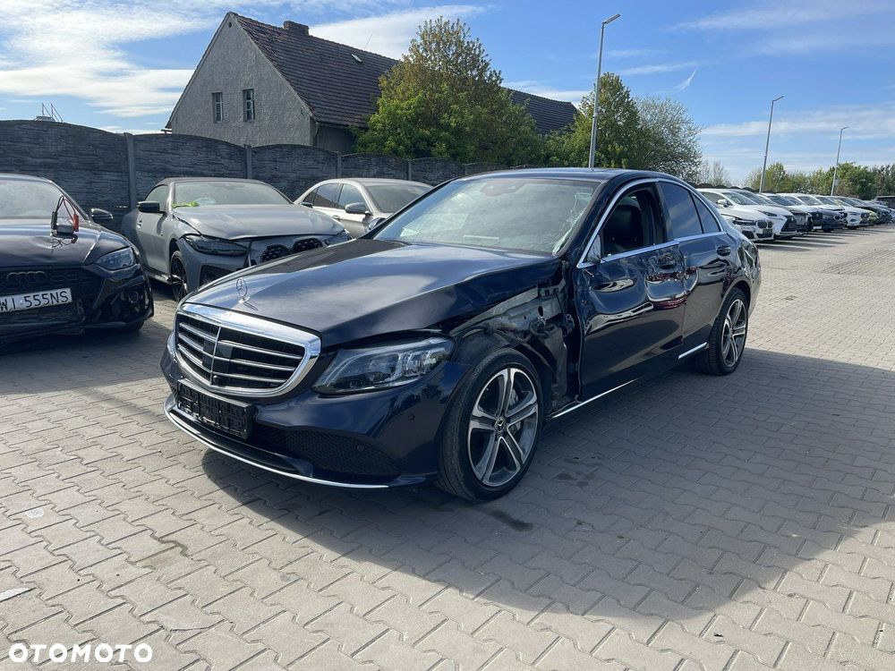 Mercedes-Benz Klasa C 300 d 4Matic 9G-TRONIC Exclusive - 8