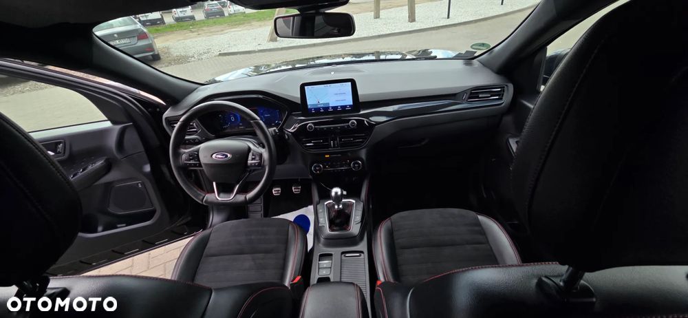 Ford Kuga 2.0 TDCi 4x4 ST-Line - 38