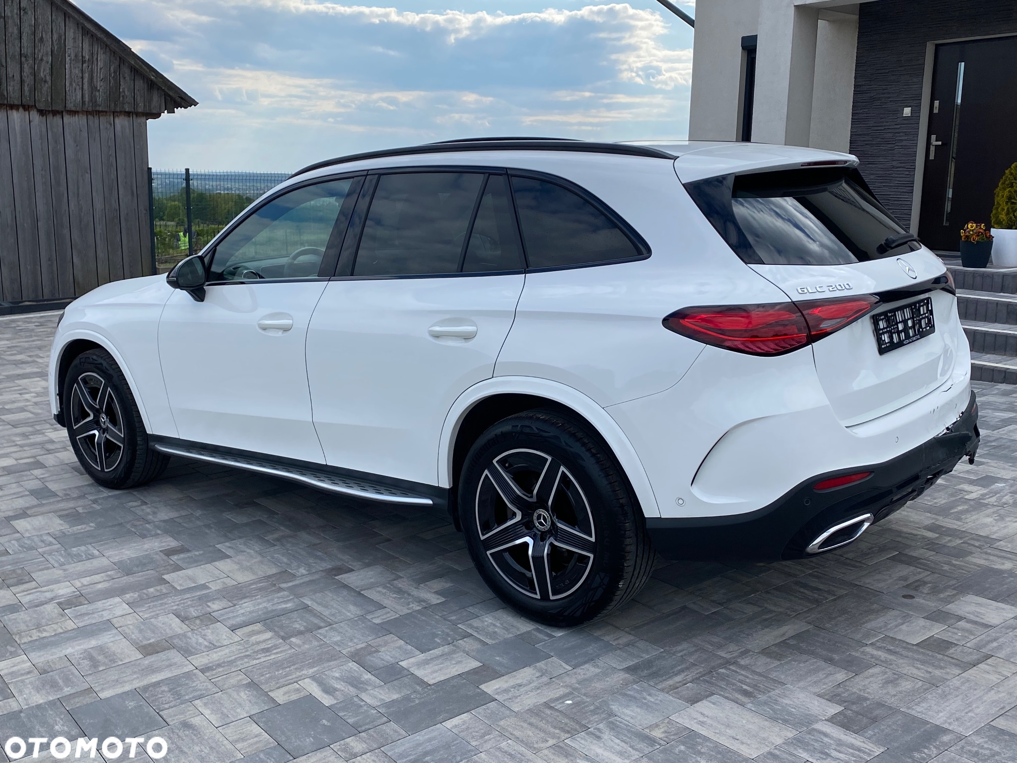 Mercedes-Benz GLC 200 4Matic 9G-TRONIC AMG Line Advanced - 12