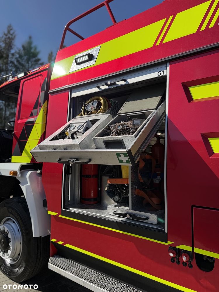 MAN Wóz strażacki CIĘŻKI Pojazd pożarniczy Straż pożarna MAN 18.284 4x4 6t wody+piana, CNBOP, działko dachowe, skrzynie dachowe, łańcuchy podrzutowe - 10