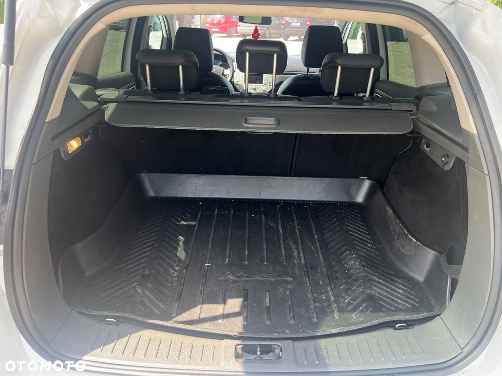 Ford Kuga 2.0 TDCi 2x4 Titanium - 27