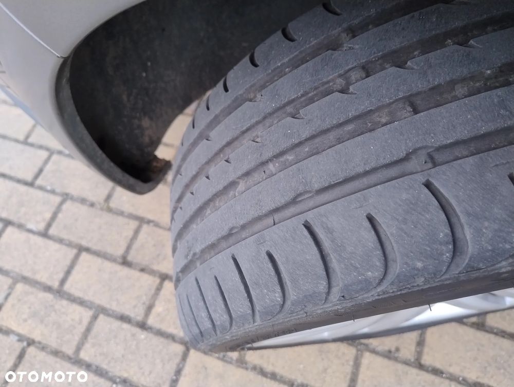 Volkswagen Polo 1.6 Trendline - 25