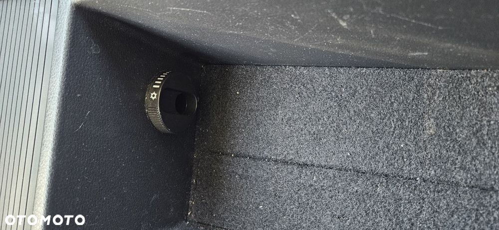 Skoda Superb 2.0 TDI SCR Ambition DSG - 17