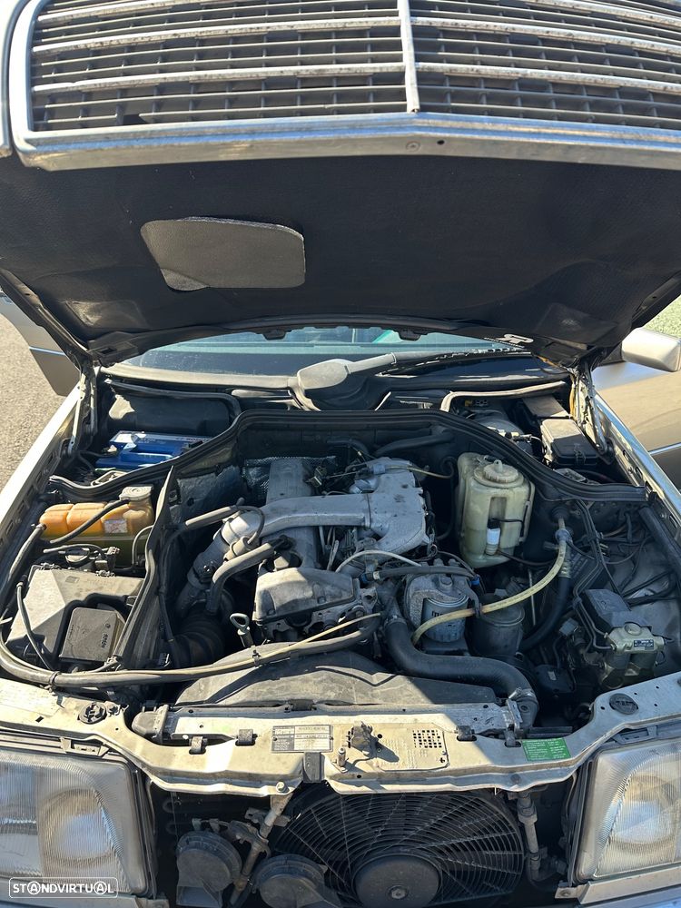 Mercedes-Benz E 250 D Turbo - 7