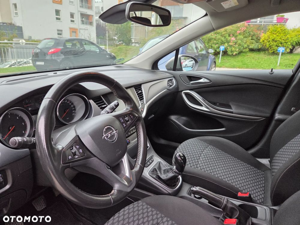 Opel Astra IV 1.6 CDTI Enjoy - 9