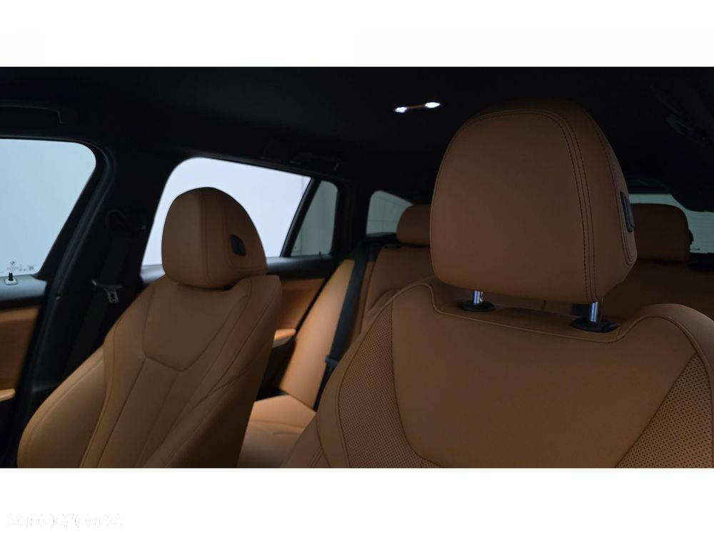 BMW Seria 3 320d xDrive M Sport - 18