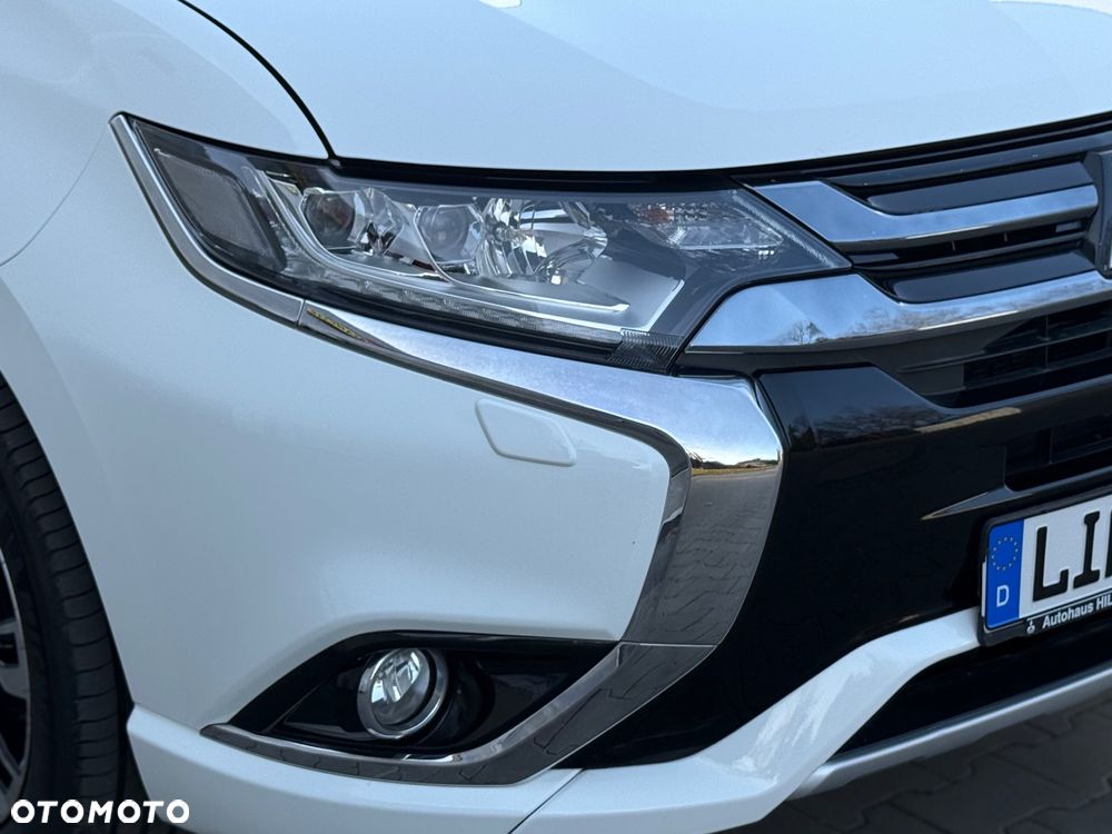 Mitsubishi Outlander PHEV Instyle NAVI + - 16