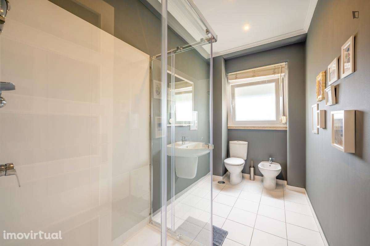 Quarto - localizado em Alameda Lisbon - Grande imagem: 2/21