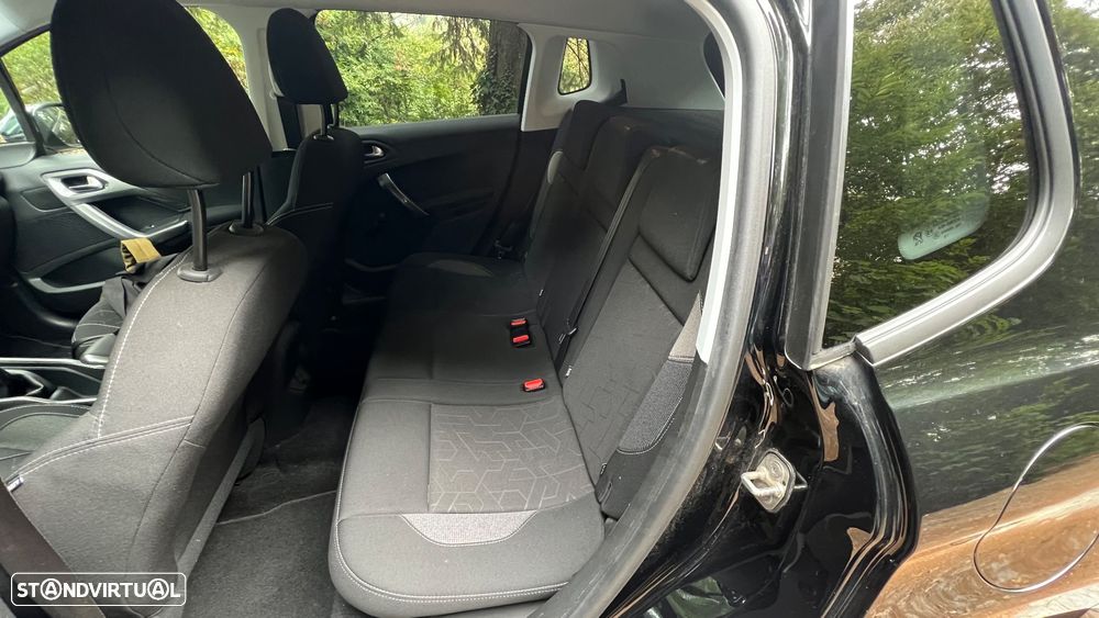 Peugeot 2008 1.6 BlueHDi Style - 10