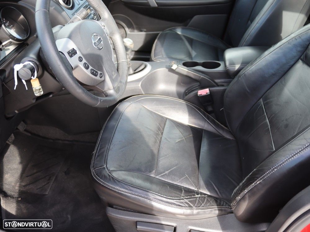 Nissan Qashqai 1.5 dCi Tekna Premium Pele Preta 18 - 8