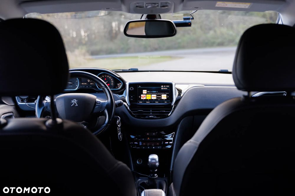 Peugeot 2008 1.5 BlueHDi Allure - 14