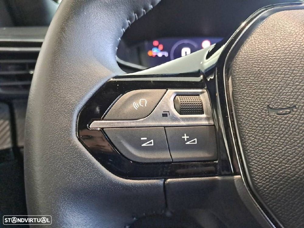 Peugeot 2008 1.2 PureTech Allure - 15