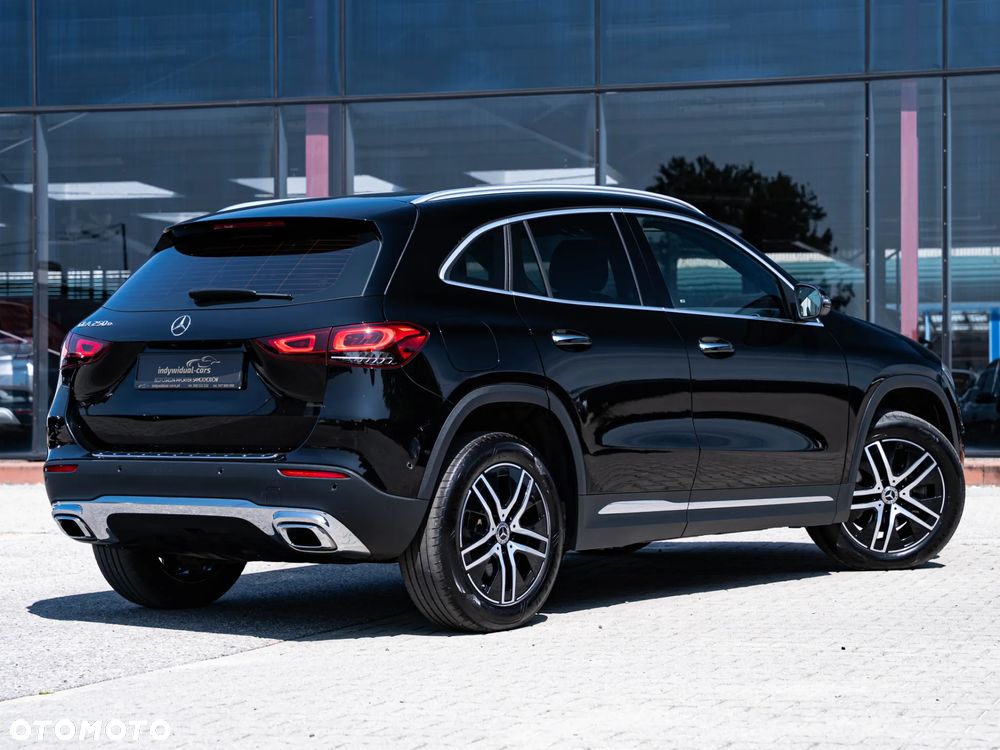 Mercedes-Benz GLA 250 e 8G-DCT Edition Progressive Line - 13
