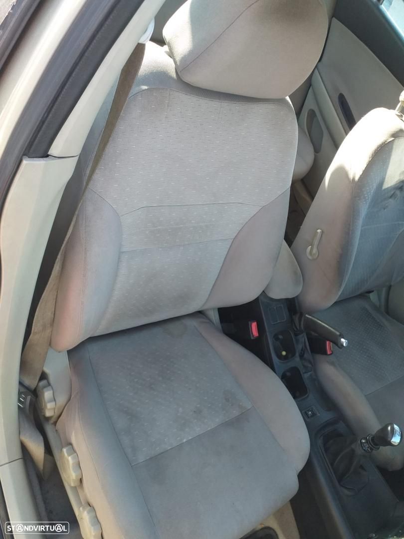 APOIO DE BRAÇOS NISSAN PRIMERA BERLINA P12 - 1